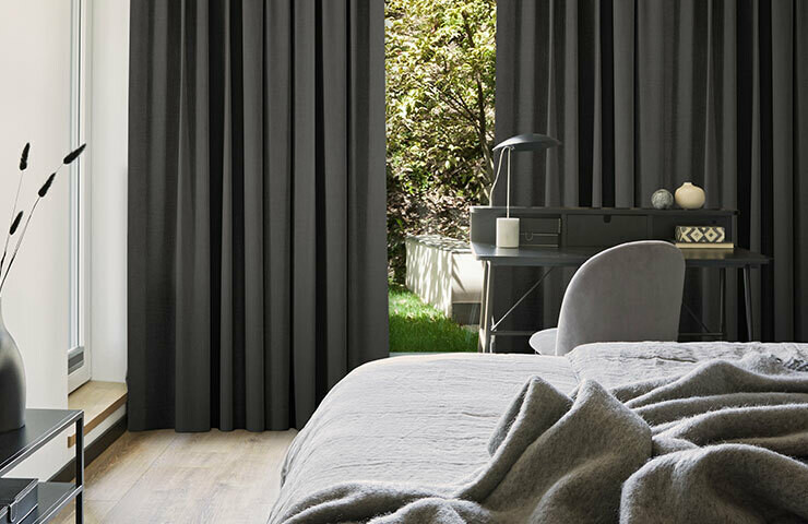 Dark vs. light curtains – which should you choose?