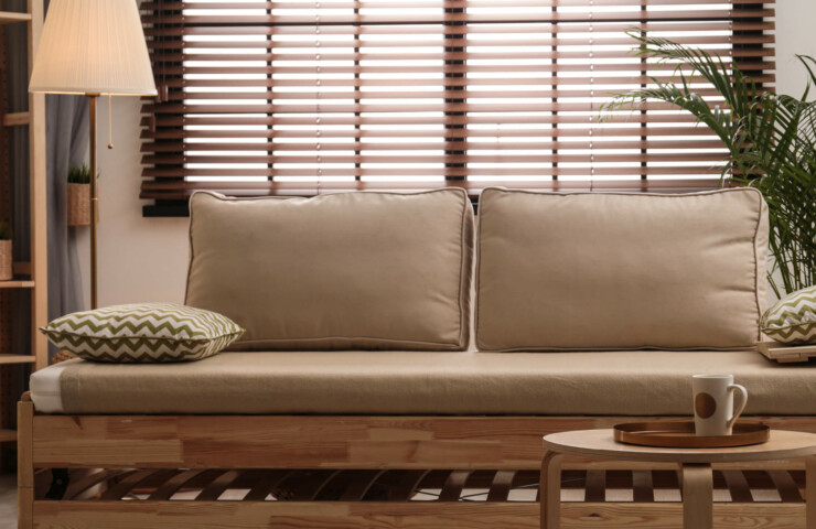 Which venetian blinds are best – wood or aluminium?